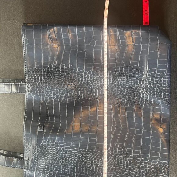 Saks Fifth Avenue Navy Faux Crocodile Print Tote Bag NWOT - Picture 5 of 10